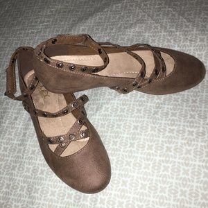 Cute studded ballet flats!